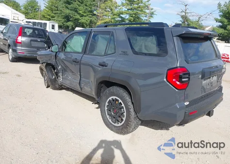 2025 Toyota 4Runner Hybrid Trd Off Road z USA, uszkodzony, nr VIN JTEVB5BR8S5009474
